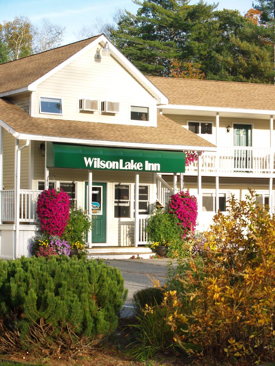 Wilson Lake Inn & Suites photo 1