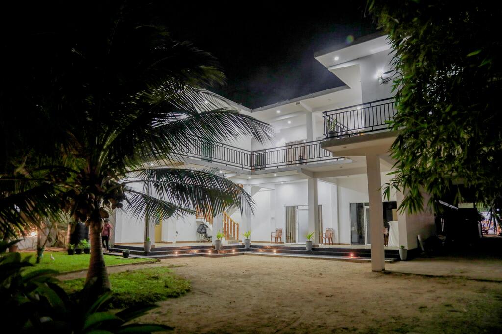 Araliya Lagoon Park Resort photo 2