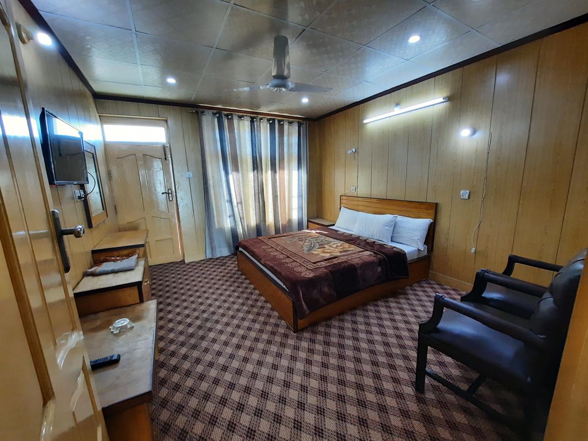 Baltistan Mountain Chalet Hotel photo 1