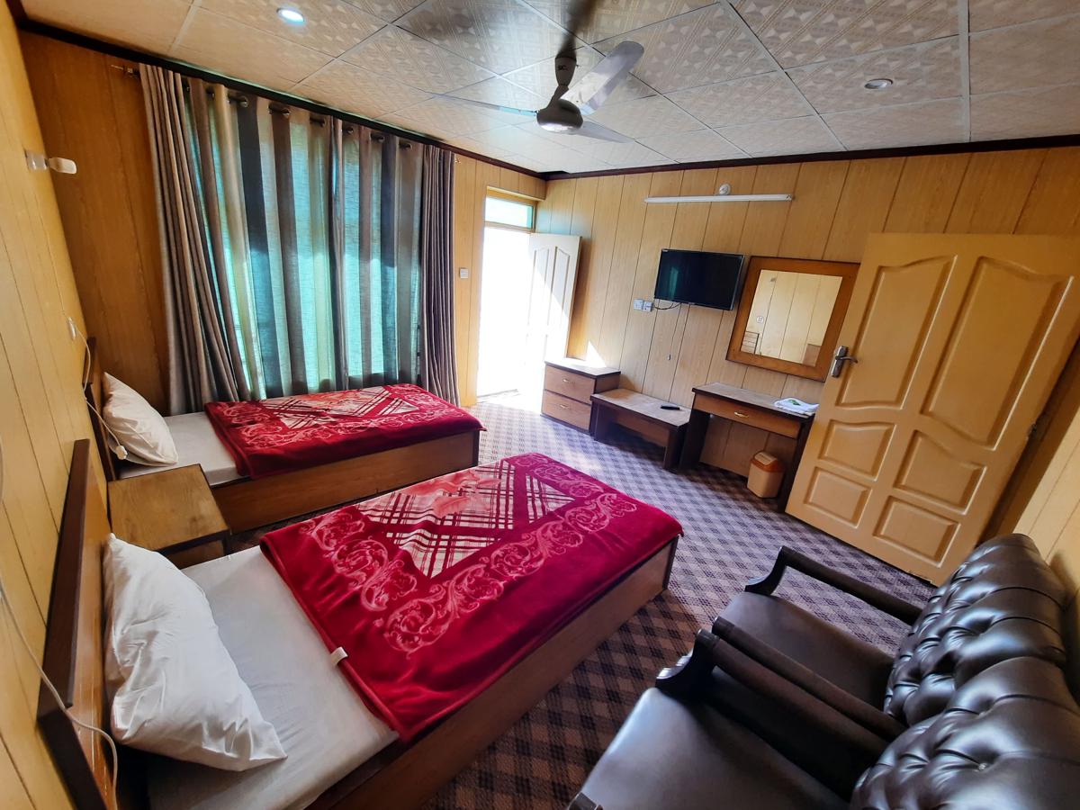 Baltistan Mountain Chalet Hotel photo 2