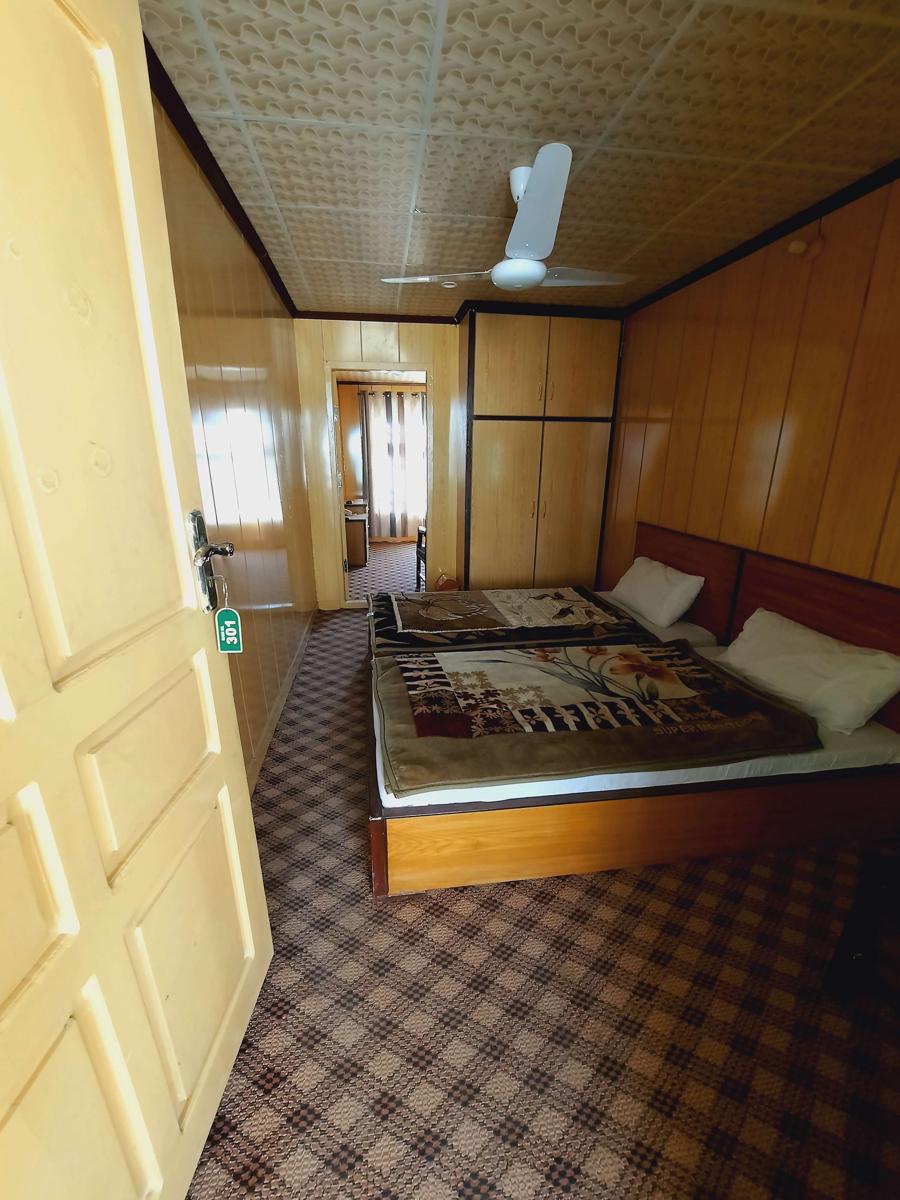 Baltistan Mountain Chalet Hotel photo 3