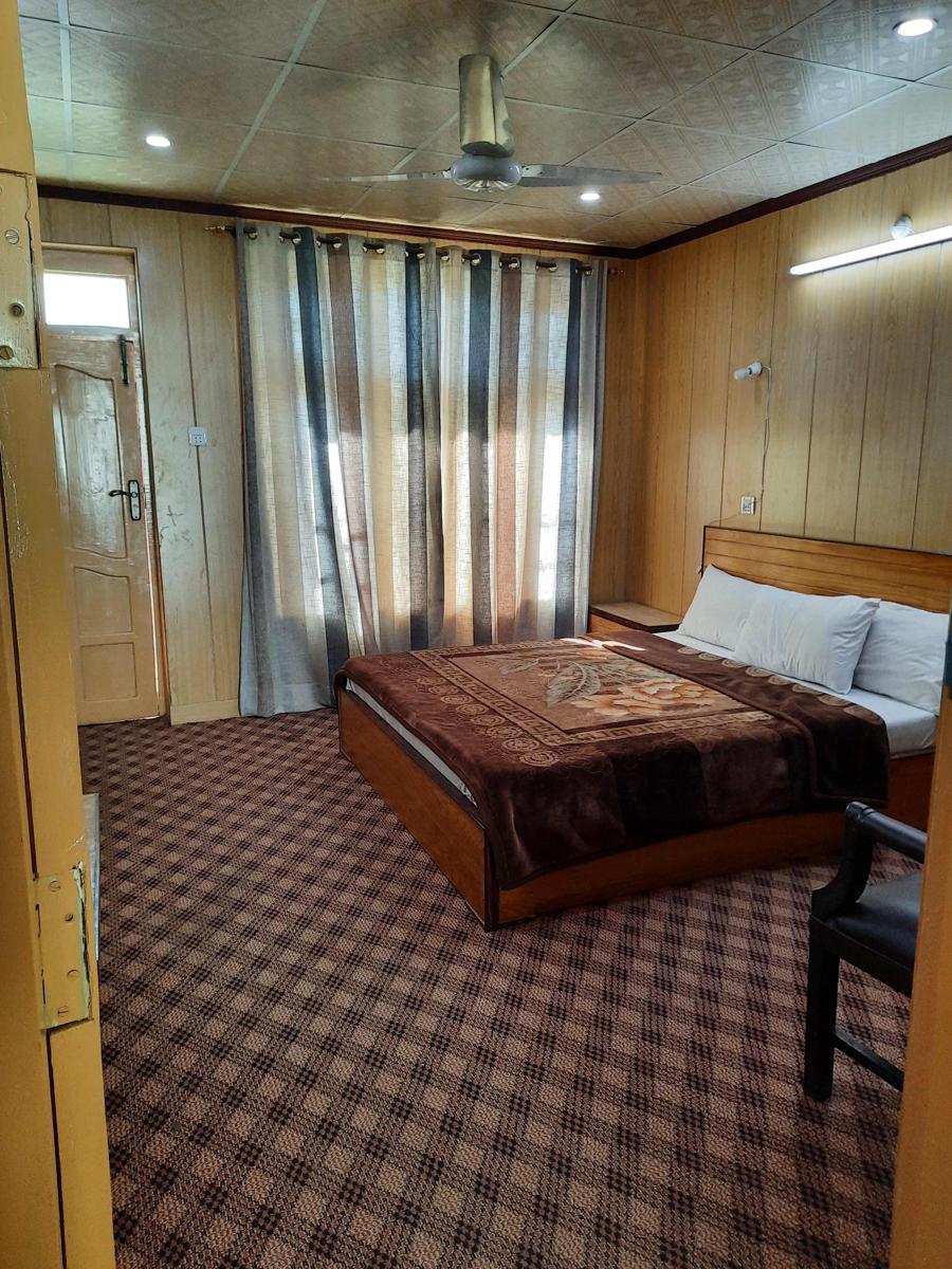 Baltistan Mountain Chalet Hotel photo 4