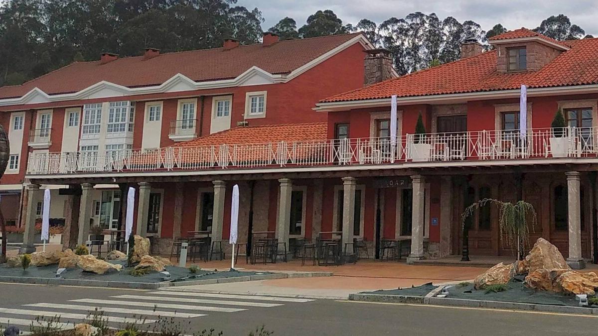 Hotel La Campana photo 1