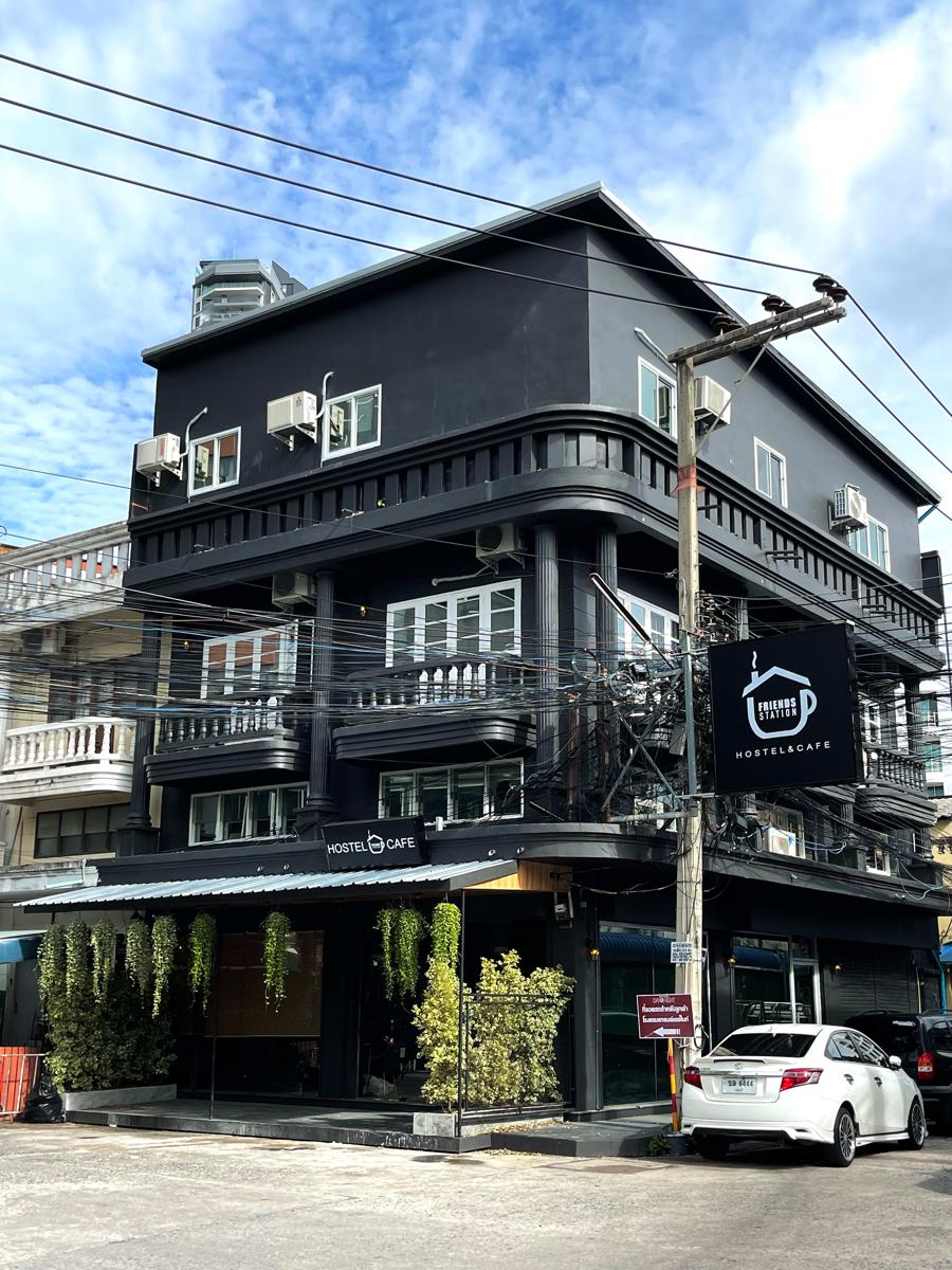 Friends Station TukKom & Cafe photo 2
