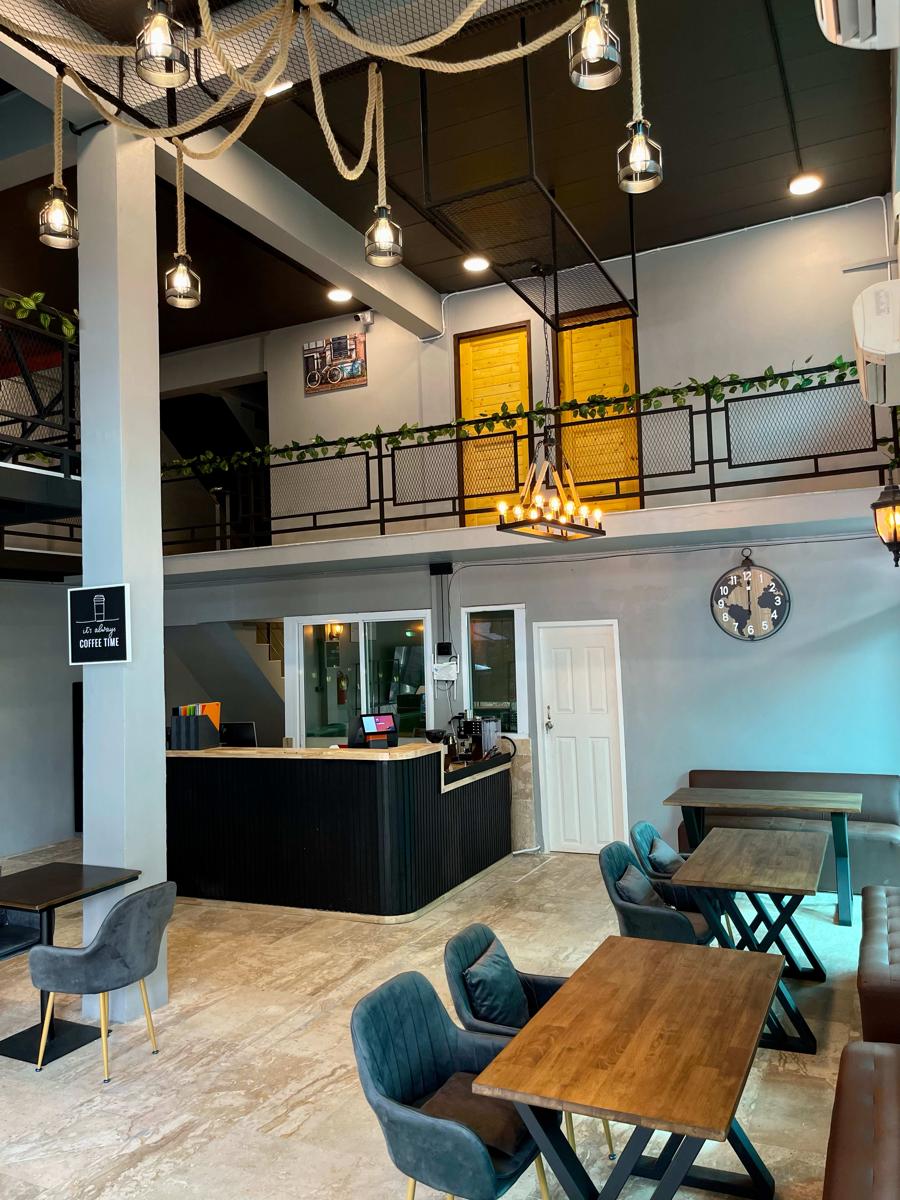 Friends Station TukKom & Cafe photo 3