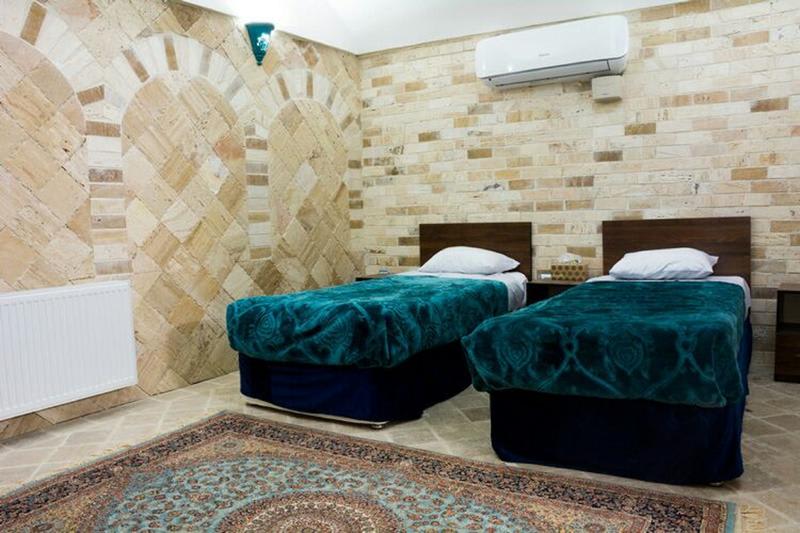 Firoozeh Traditional Hotel photo 3