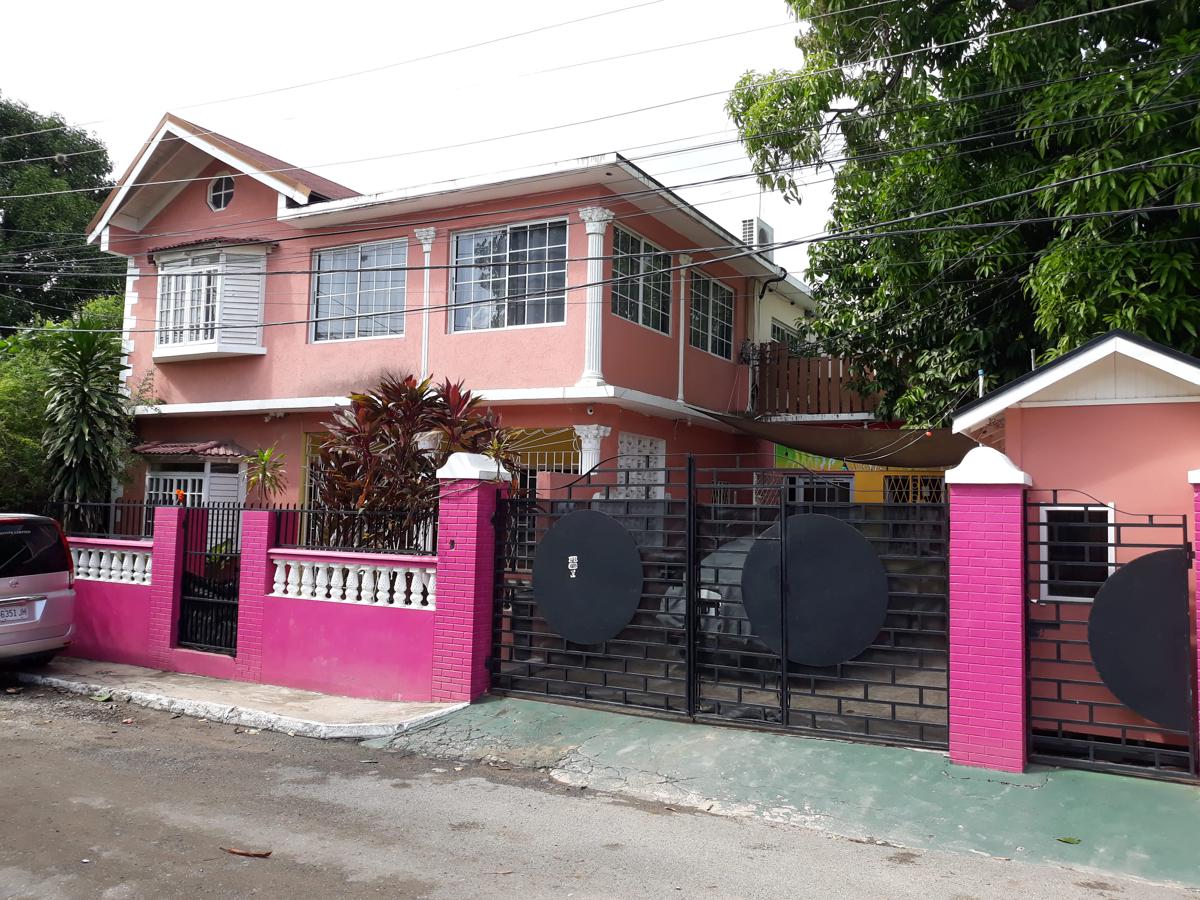 Dancehall Hostel photo 3