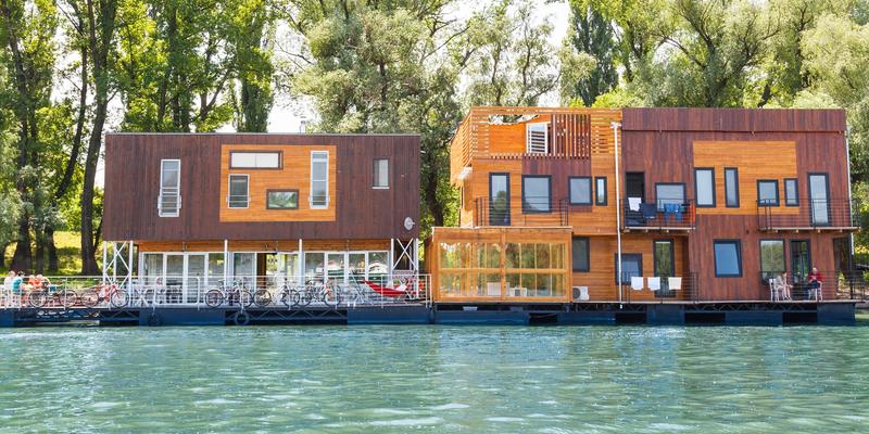 ArkaBarka Floating Hostel photo 1