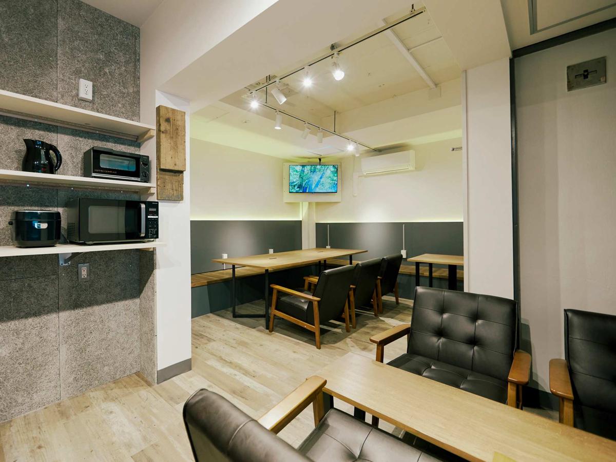 Akasaka Guesthouse HIVE photo 2
