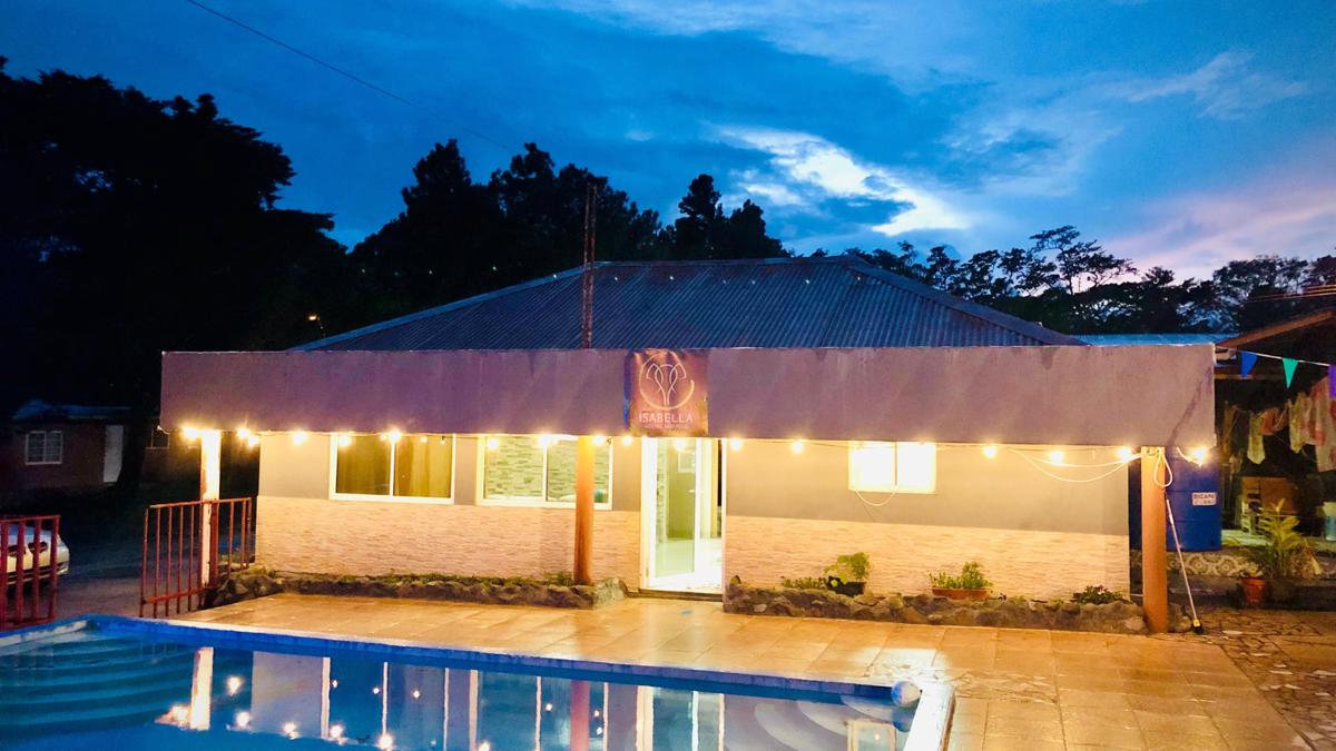 Isabella Hostel and Pool photo 2