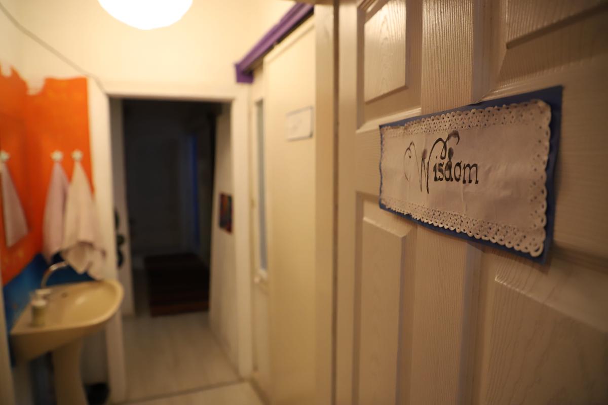 Shantihome Hostel Izmir photo 4