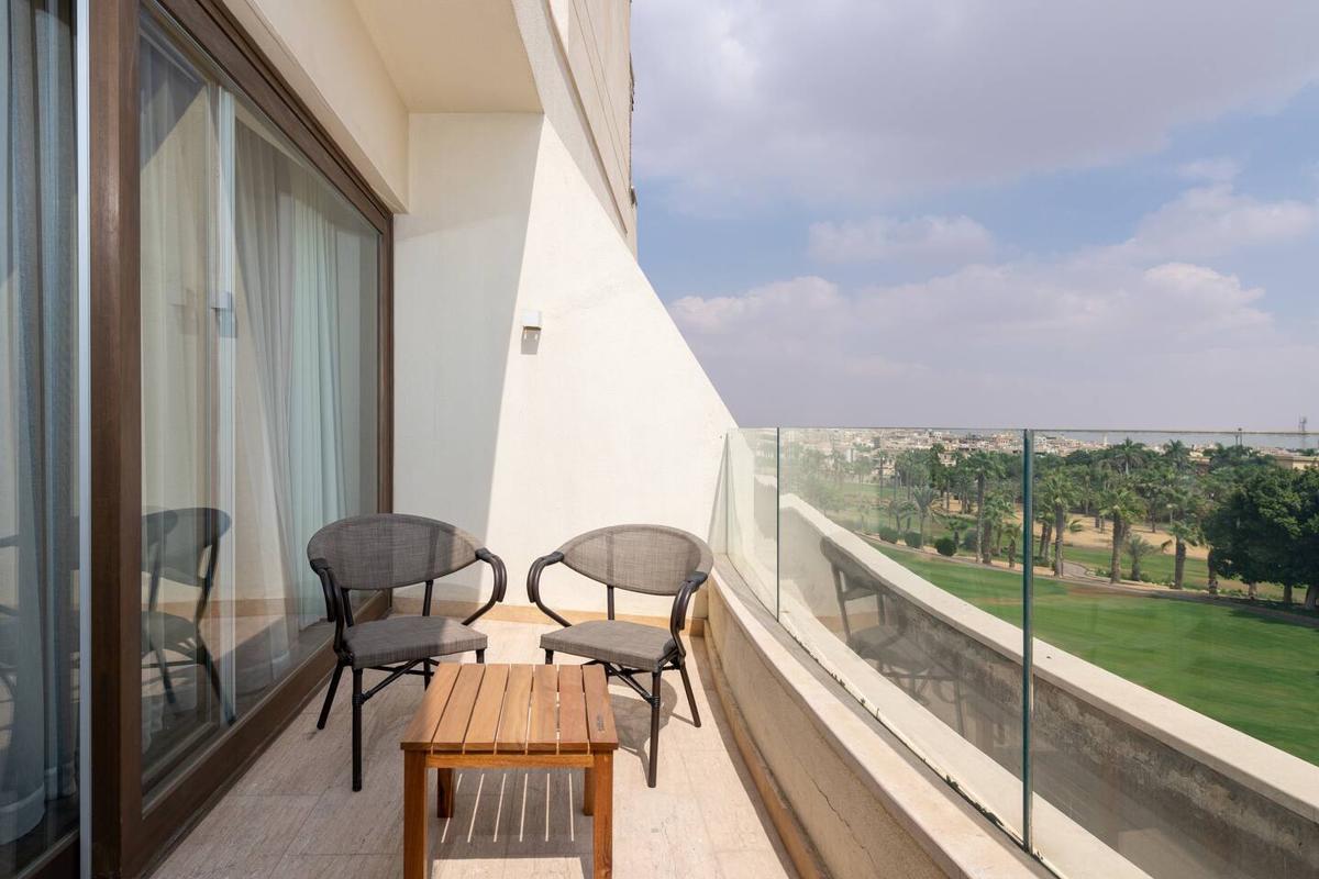 Mirage Residence 2Bedroom's at Golf View photo 2