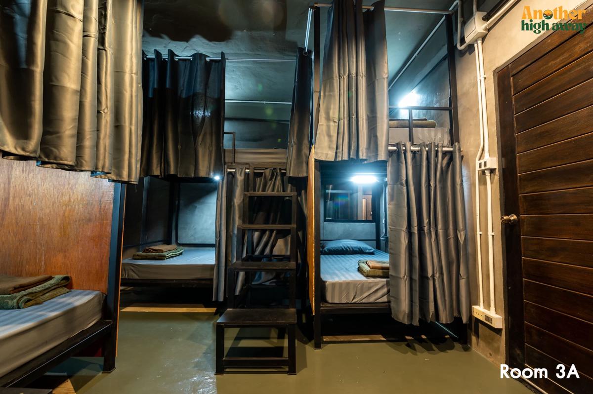 Another High Away Hostel Bangkok photo 4