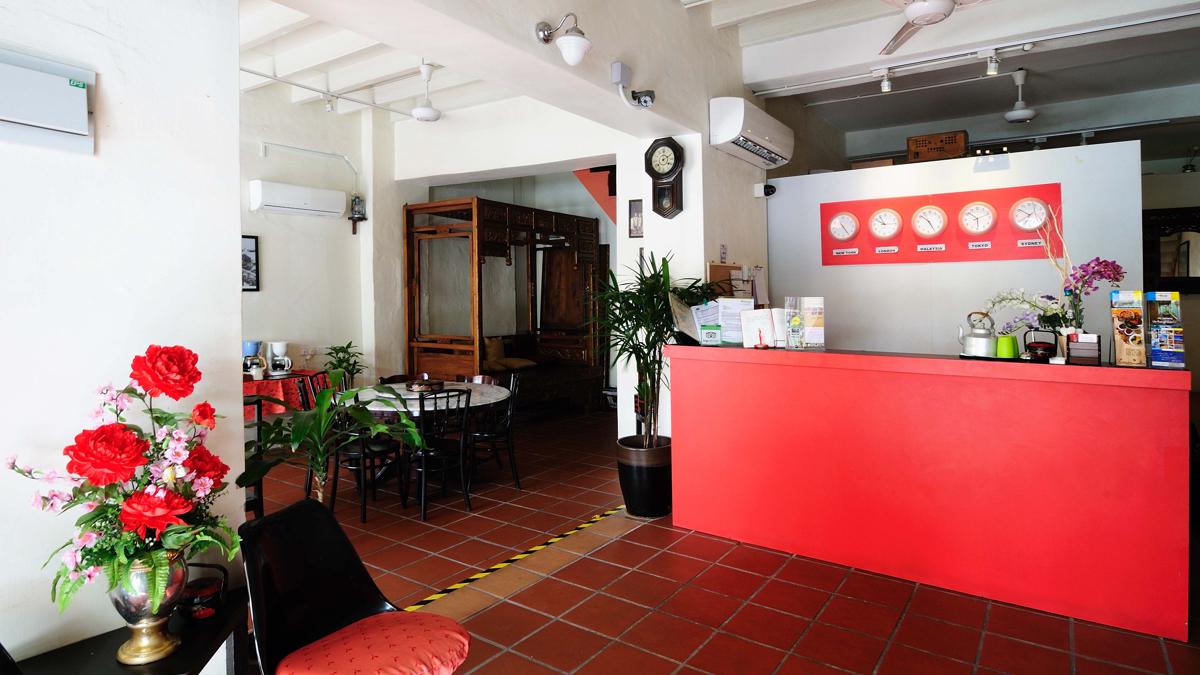 Red Inn Court photo 4