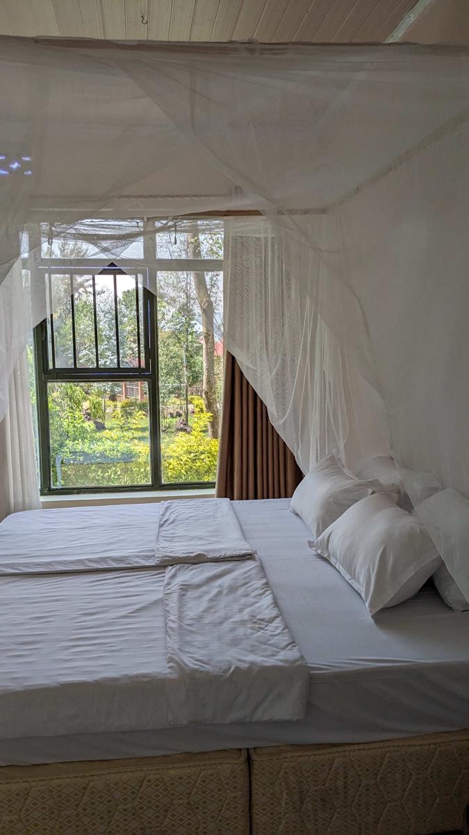 Karisimbi Cave Resort photo 1