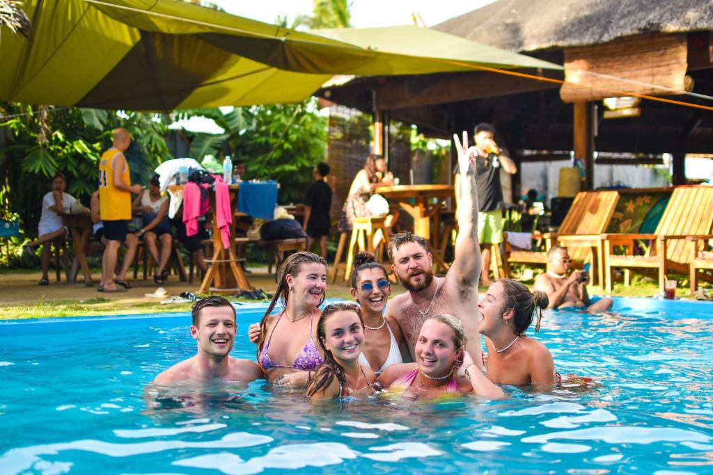 Mad Monkey Hostel Siargao photo 1
