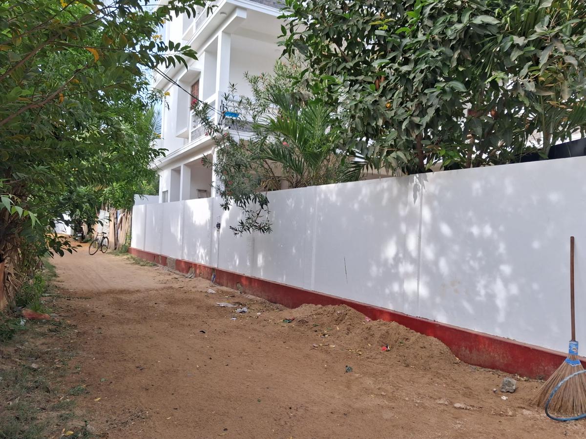 Beach Life Hostal Uppuveli photo 2