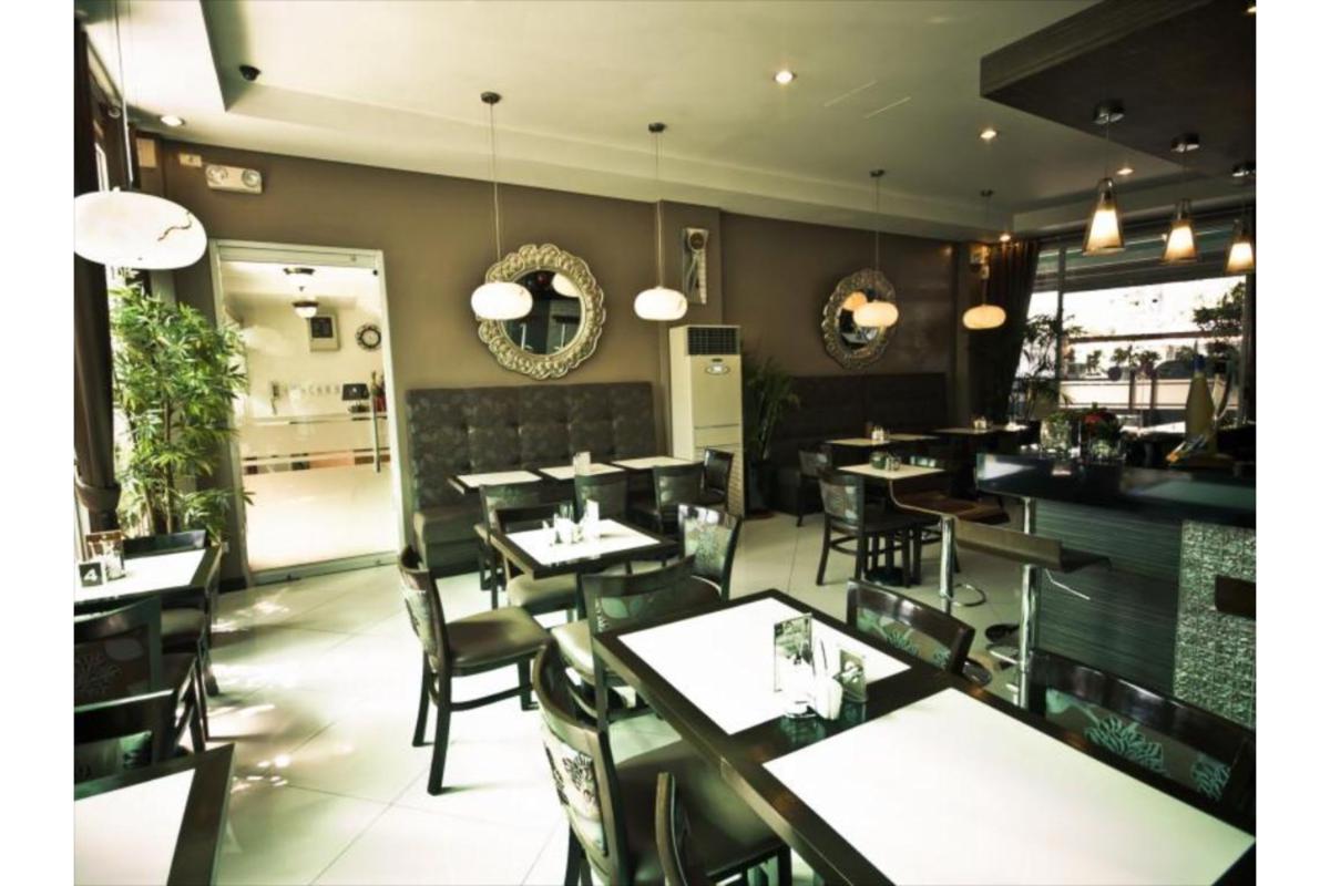 Townhouse OAK Avitel Hotel photo 4