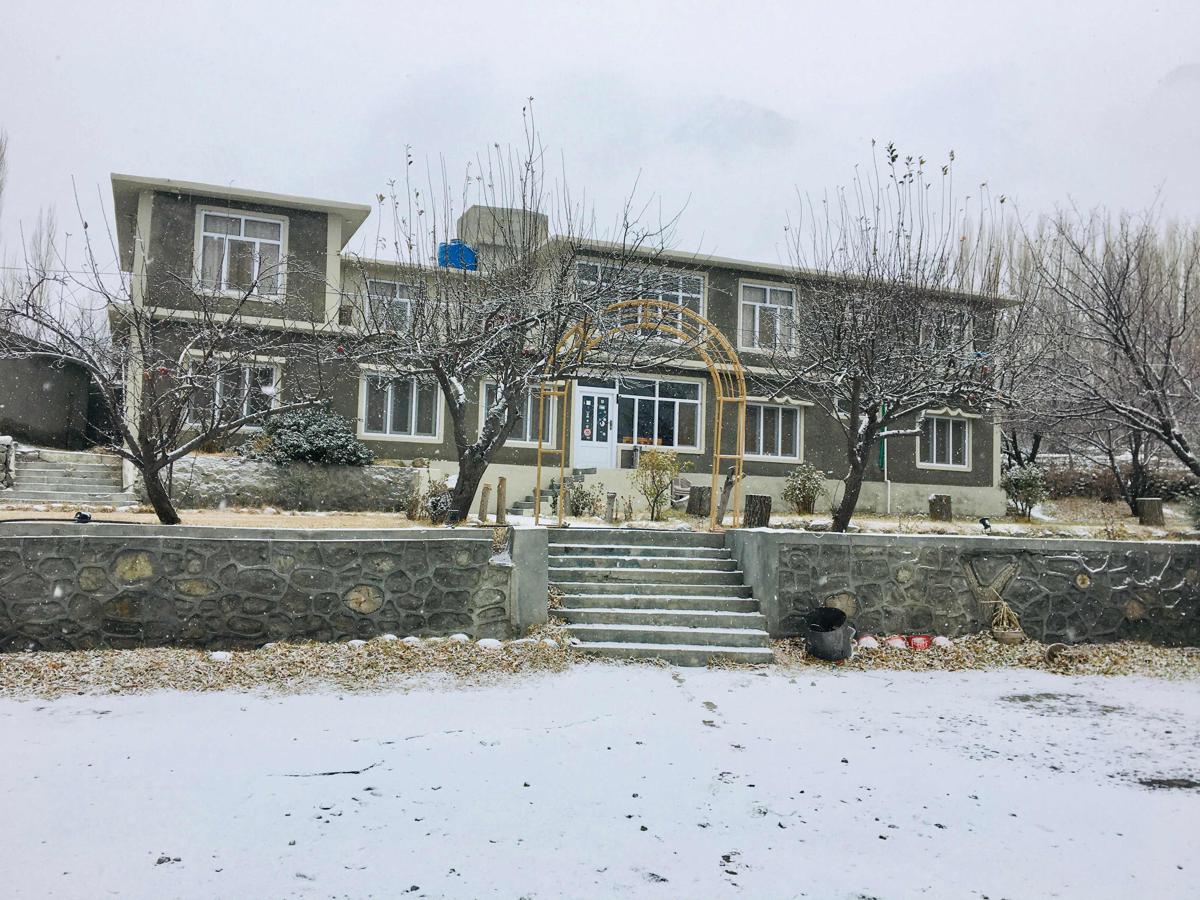 Gulmit Tourist Inn photo 1