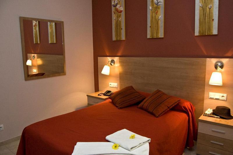 Hostal Atocha Almudena Martin photo 3