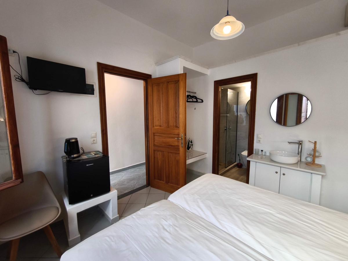 Maria Eleni Guesthouse photo 4