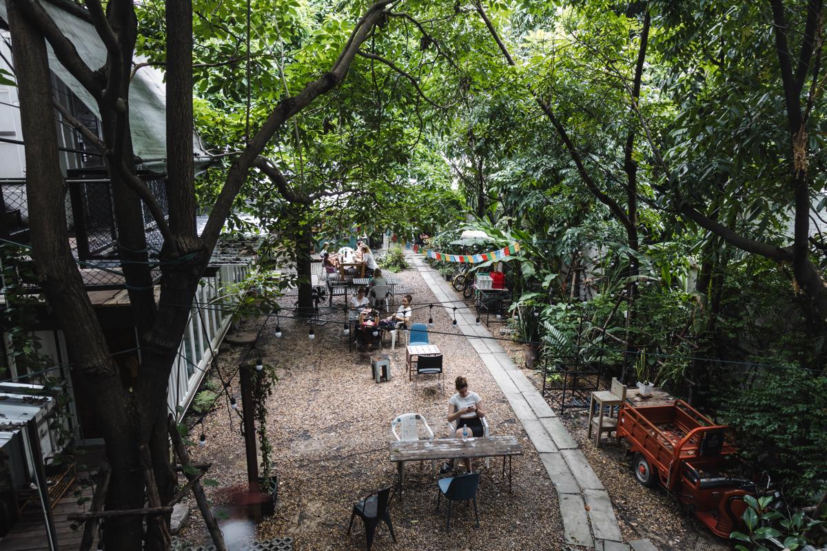 The Yard Hostel Bangkok photo 2