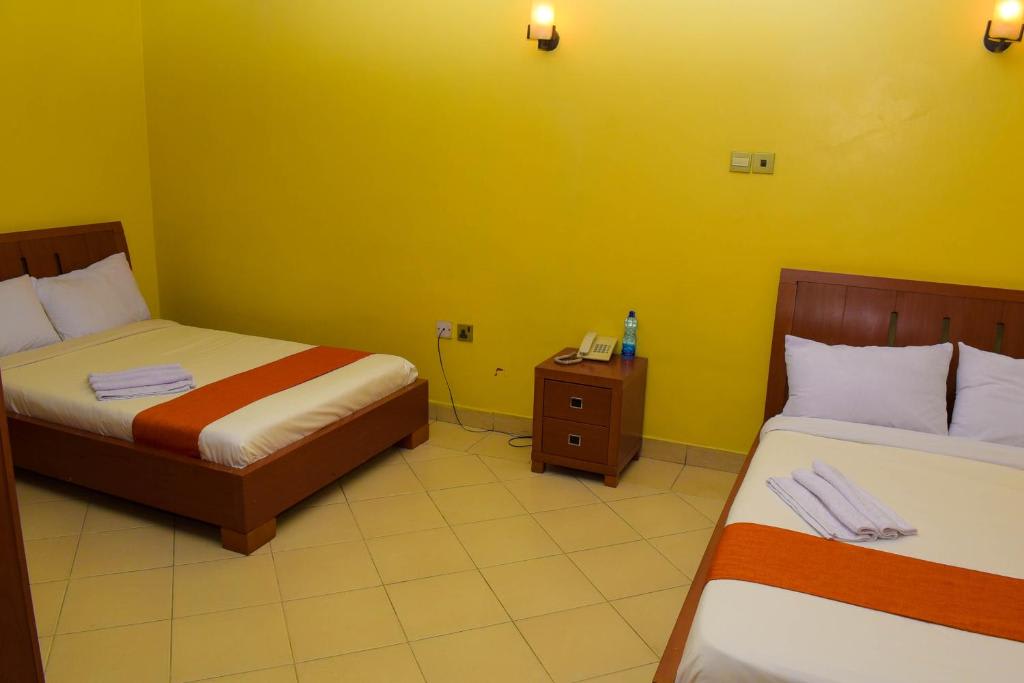 Raya Hotel photo 3