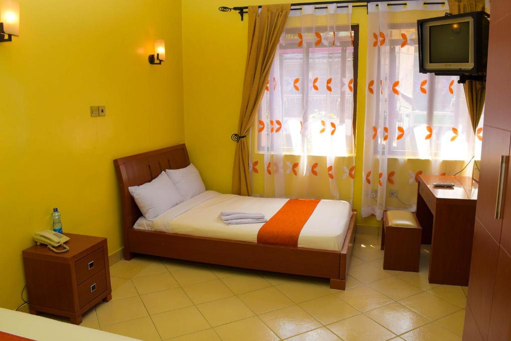 Raya Hotel photo 4