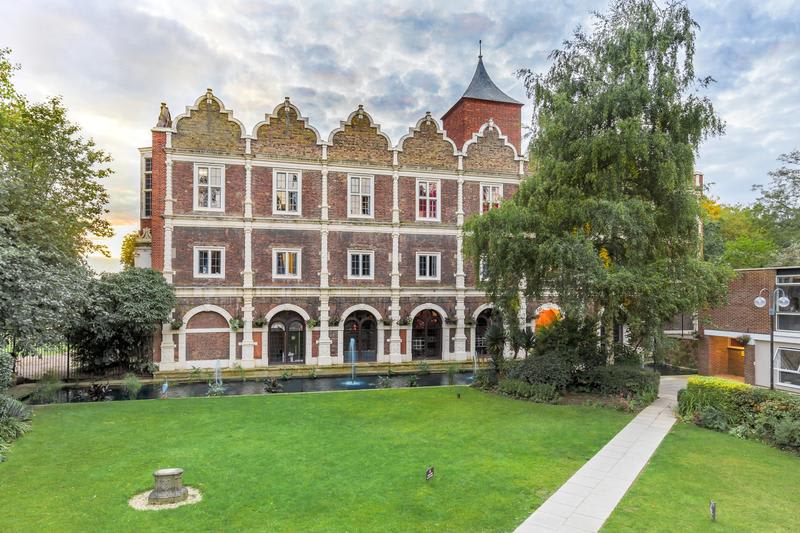 Safestay London Kensington Holland Park photo 1