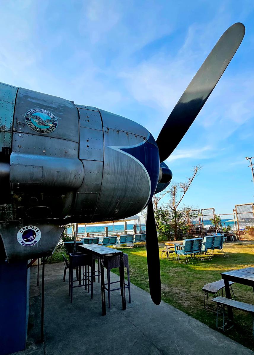 Charlie's Hangar Surf Hostel photo 2