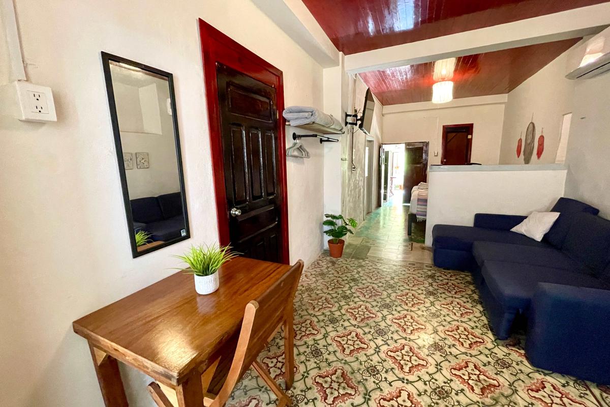 Cozy Apartment w/Kitchen photo 4