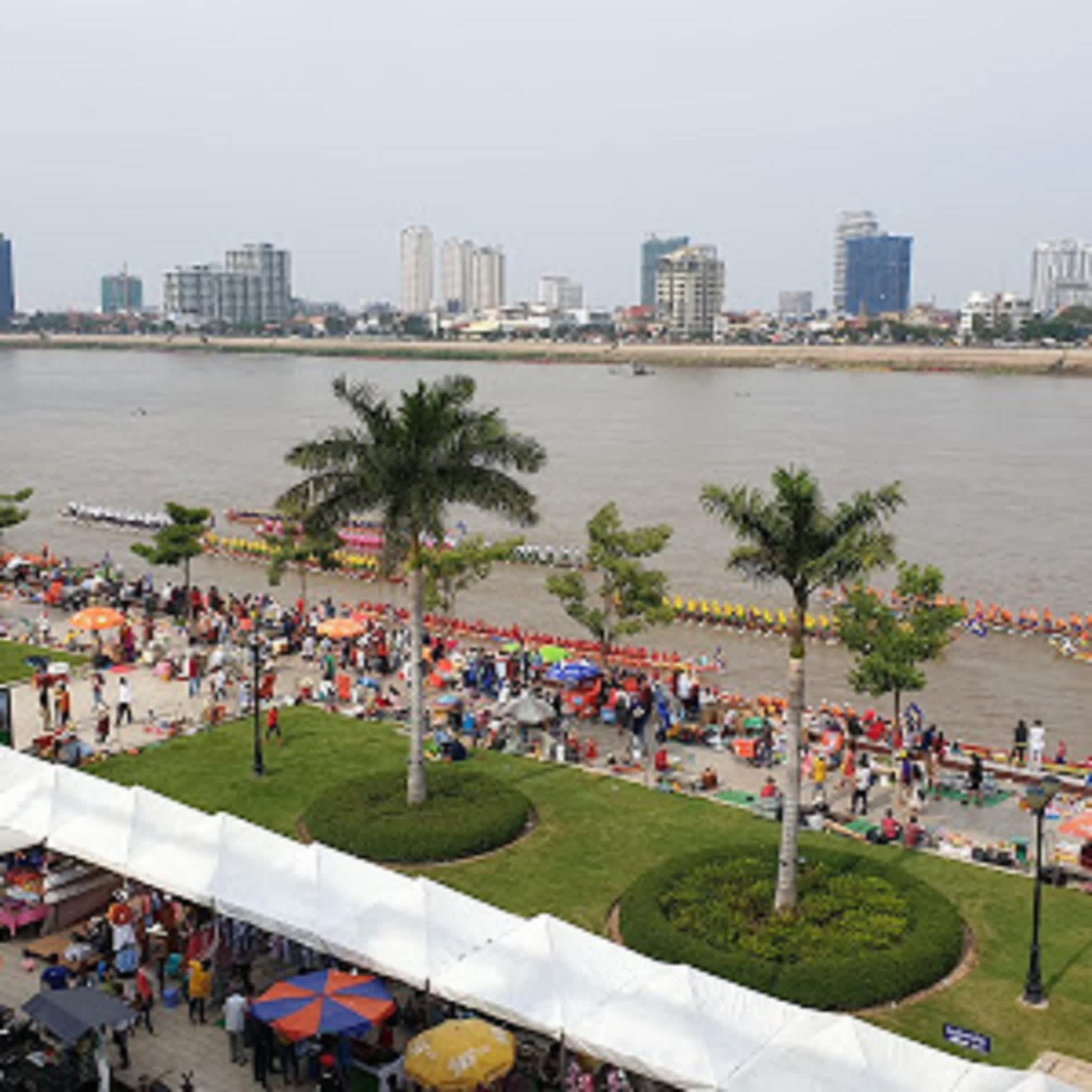 New Season Riverside Hotel photo 2