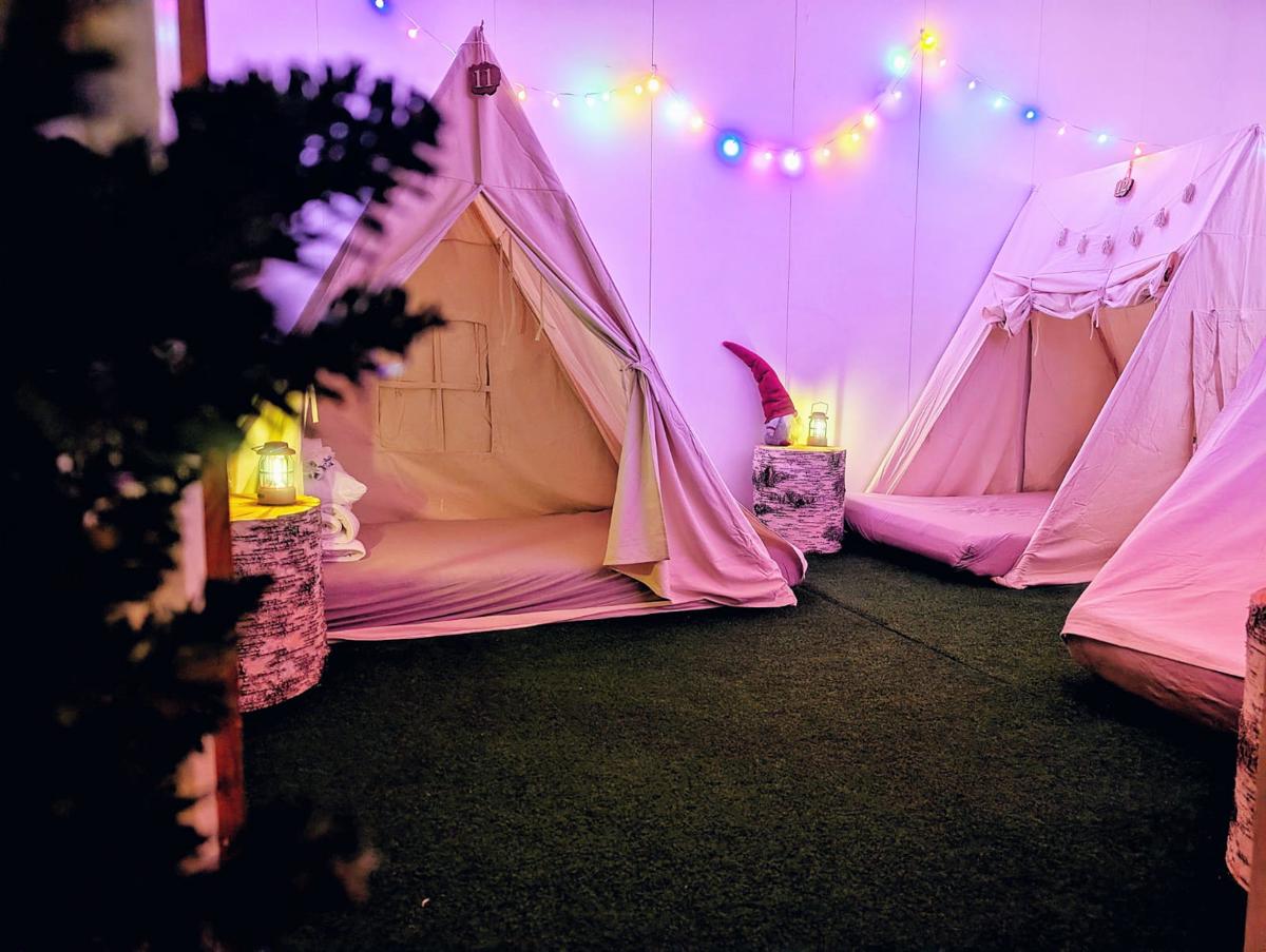 Santa's indoor Camping Hostel photo 2