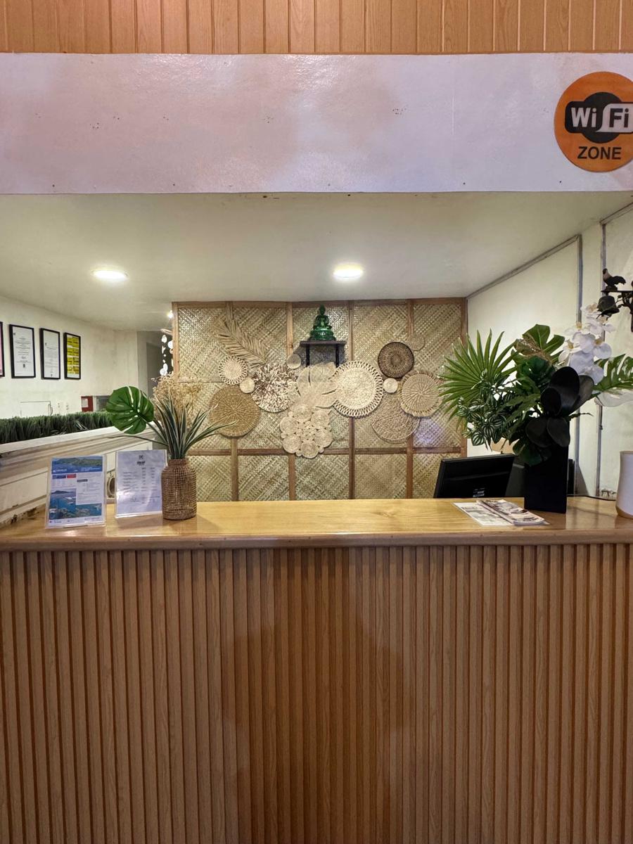 Harold's Mansion Hostel photo 2