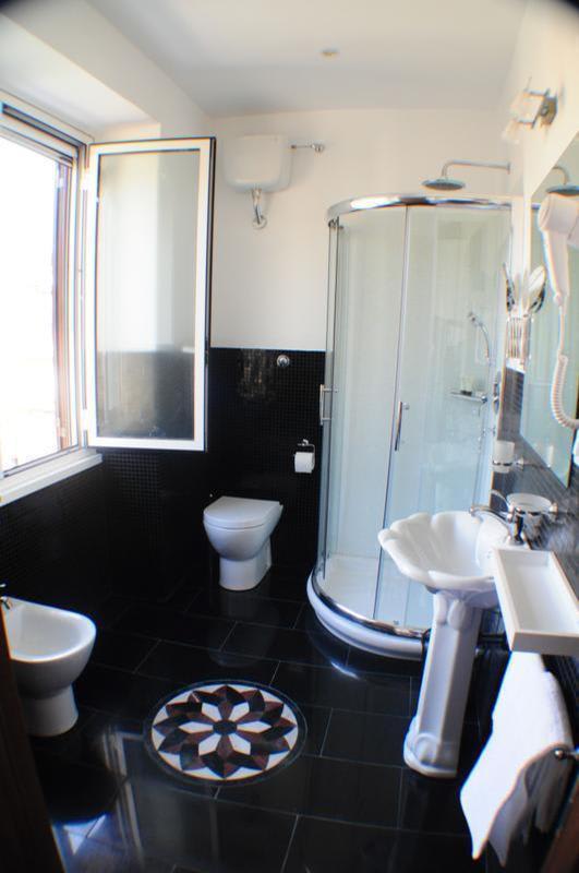 Little rhome suites photo 3