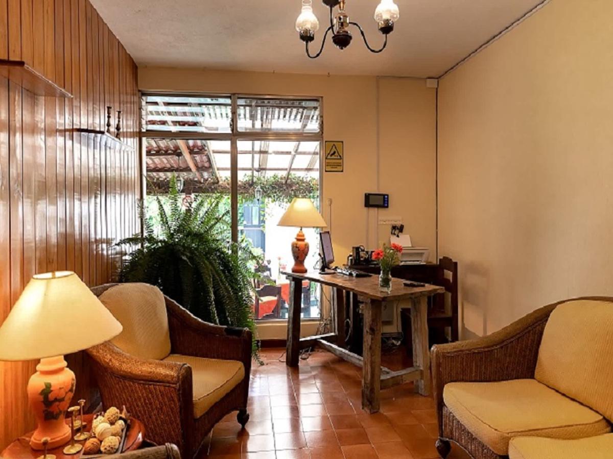 Donde Regina Hostal photo 3