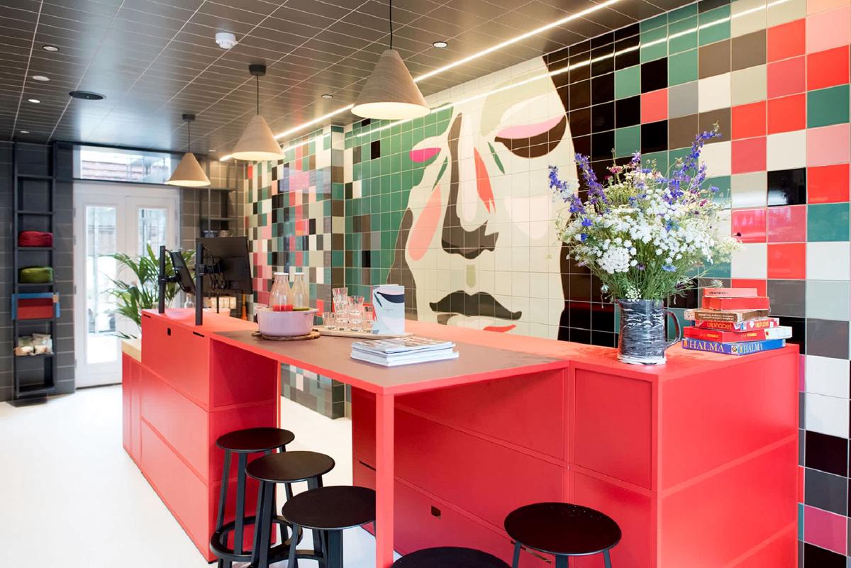 The Green Elephant Hostel & Spa photo 2