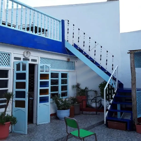 White and Blue photo 5