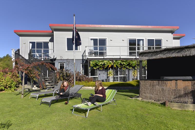 Tombstone Motel, Lodge & Backpackers photo 1