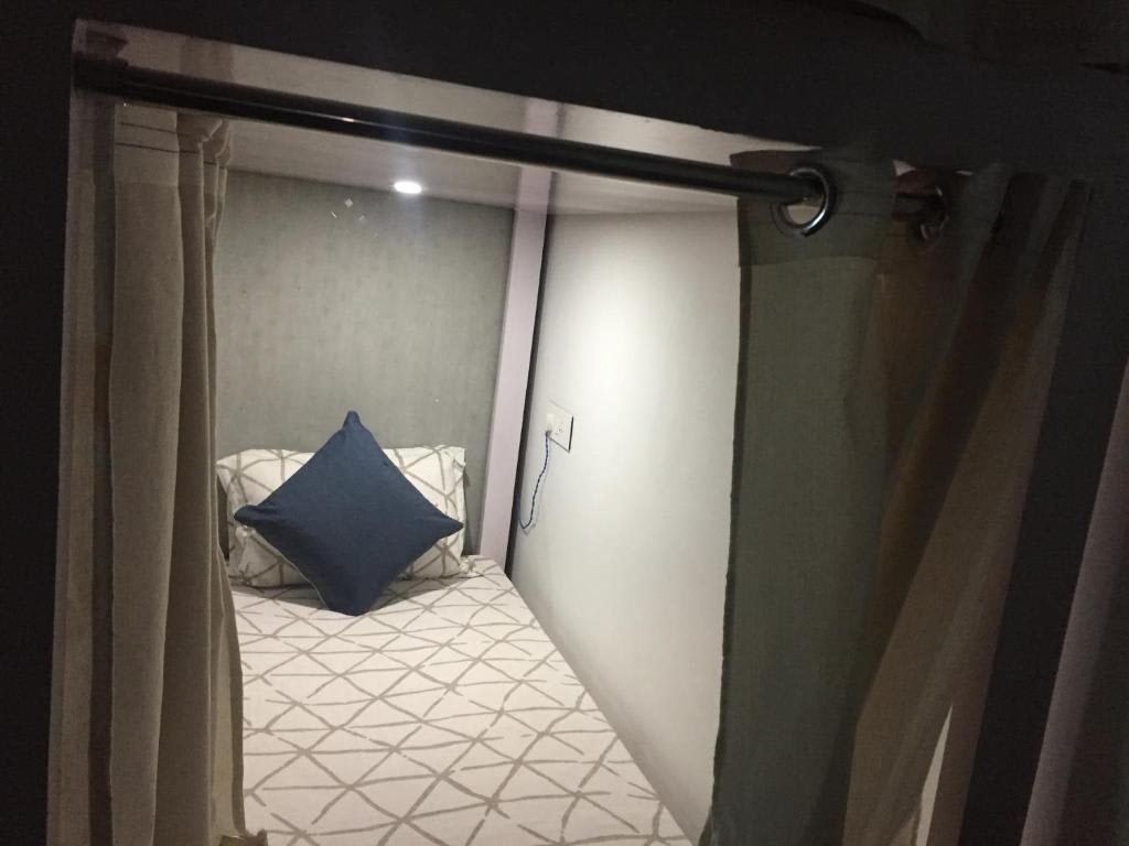 Sleepy Sam - The Travellers Hostel photo 2
