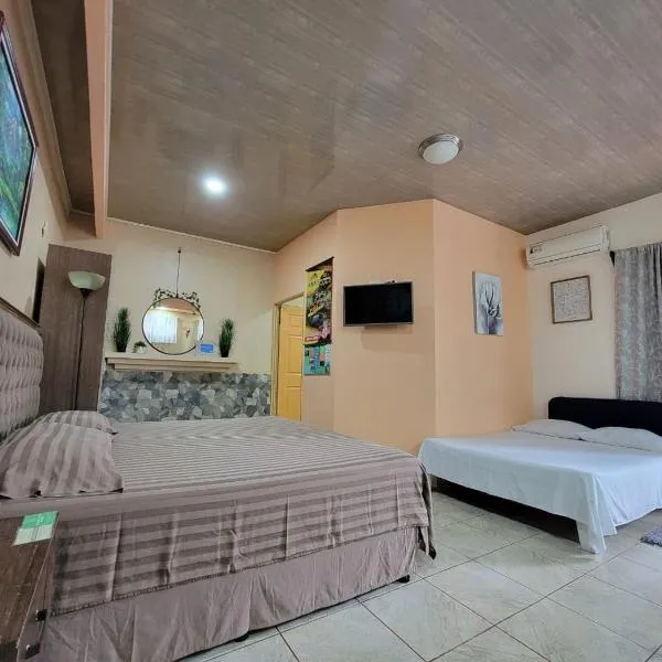 Arenal Aura Hostel photo 5