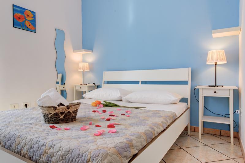 In The Center Guest House photo 2