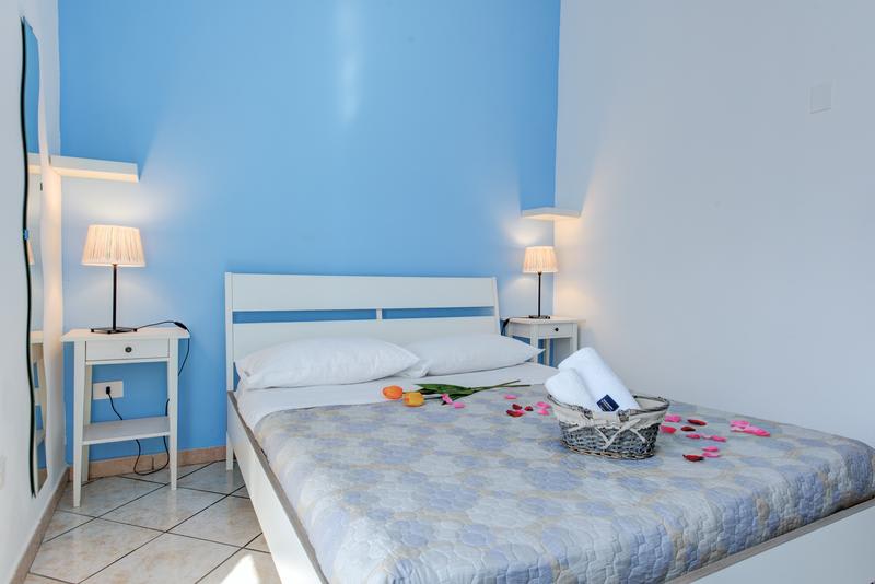 In The Center Guest House photo 3