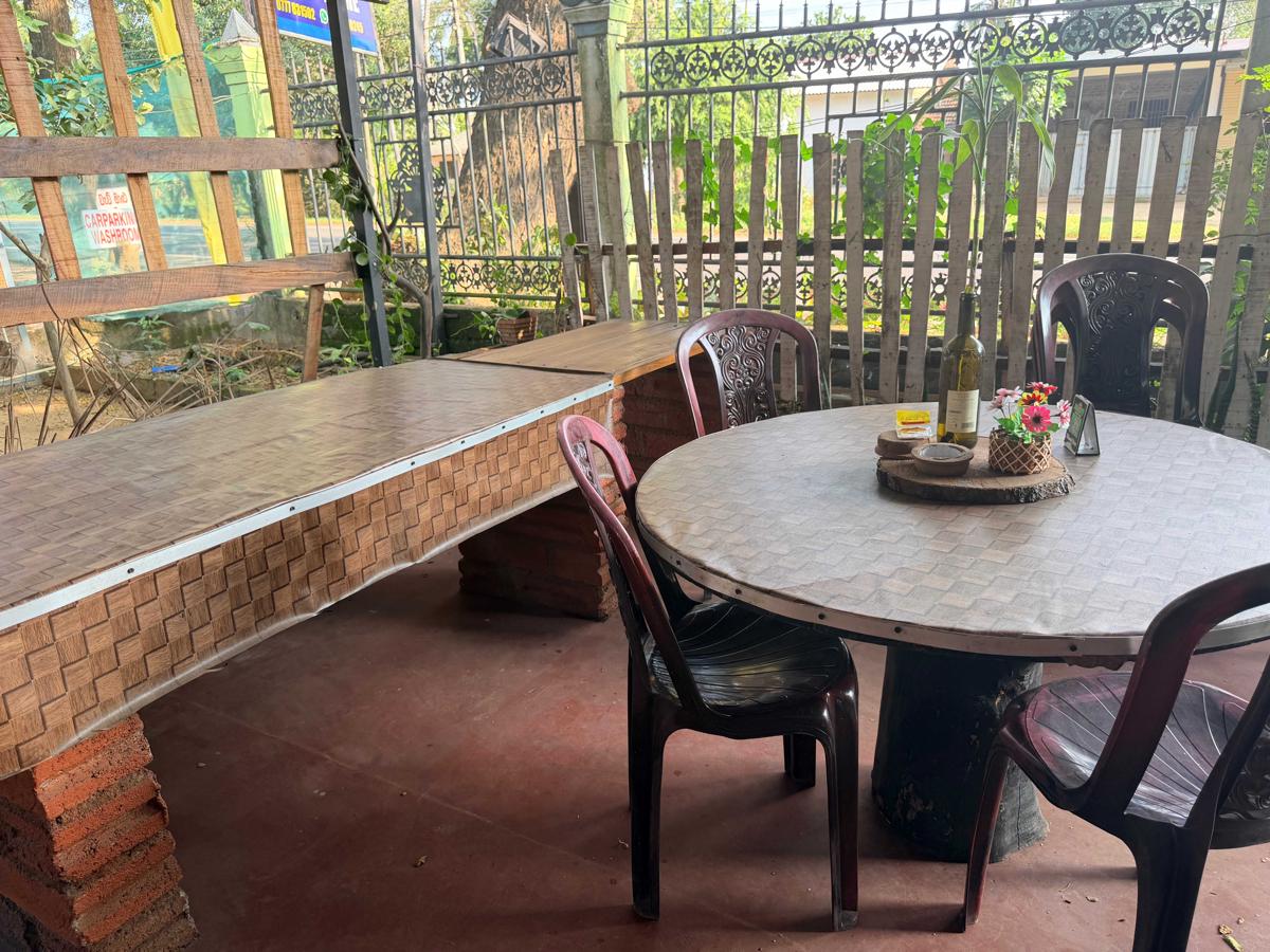 Suja Holiday Hostel photo 4