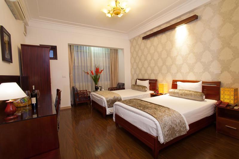 Luxury Hotel photo 2