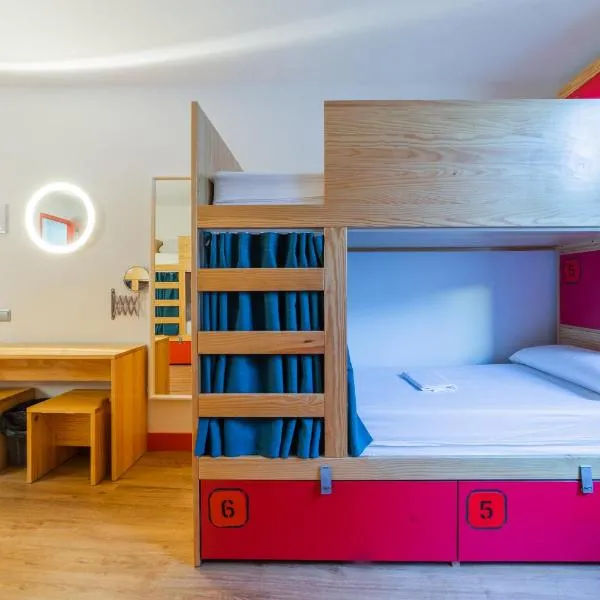 Ok Hostel Madrid photo 5