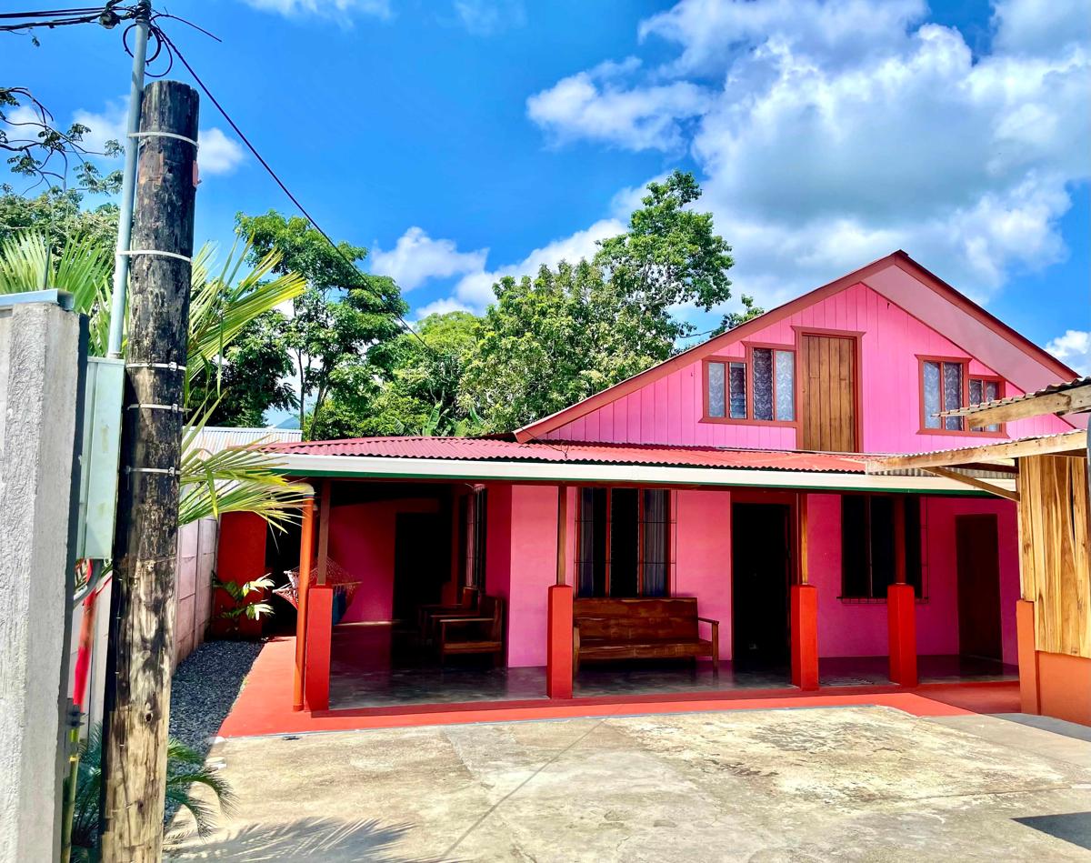 Fortuna Pink Hostel photo 1