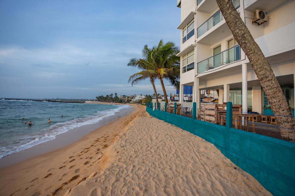 Hikkaduwa Beach Hotel photo 1