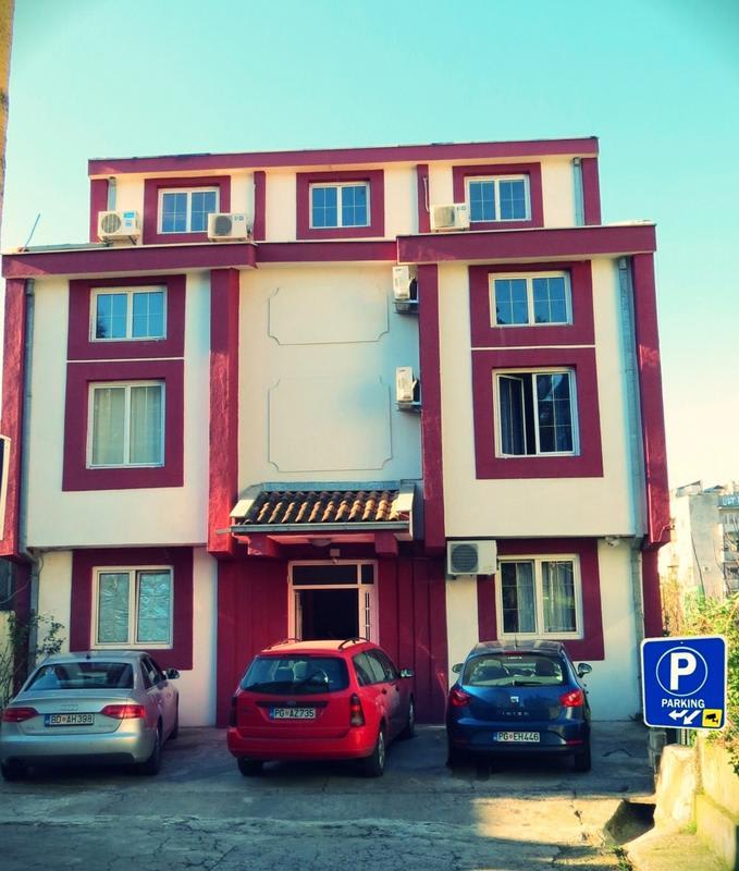 Explorer Podgorica private rooms and dorms photo 2
