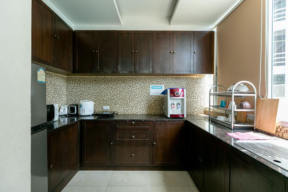The Bedroom Hostel Pattaya photo 4